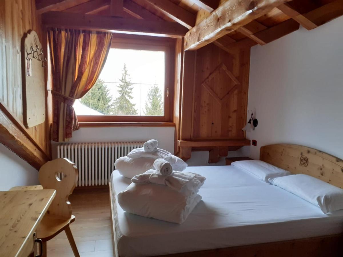 Hotel Dal Bracconiere โฟลการีดา ภายนอก รูปภาพ