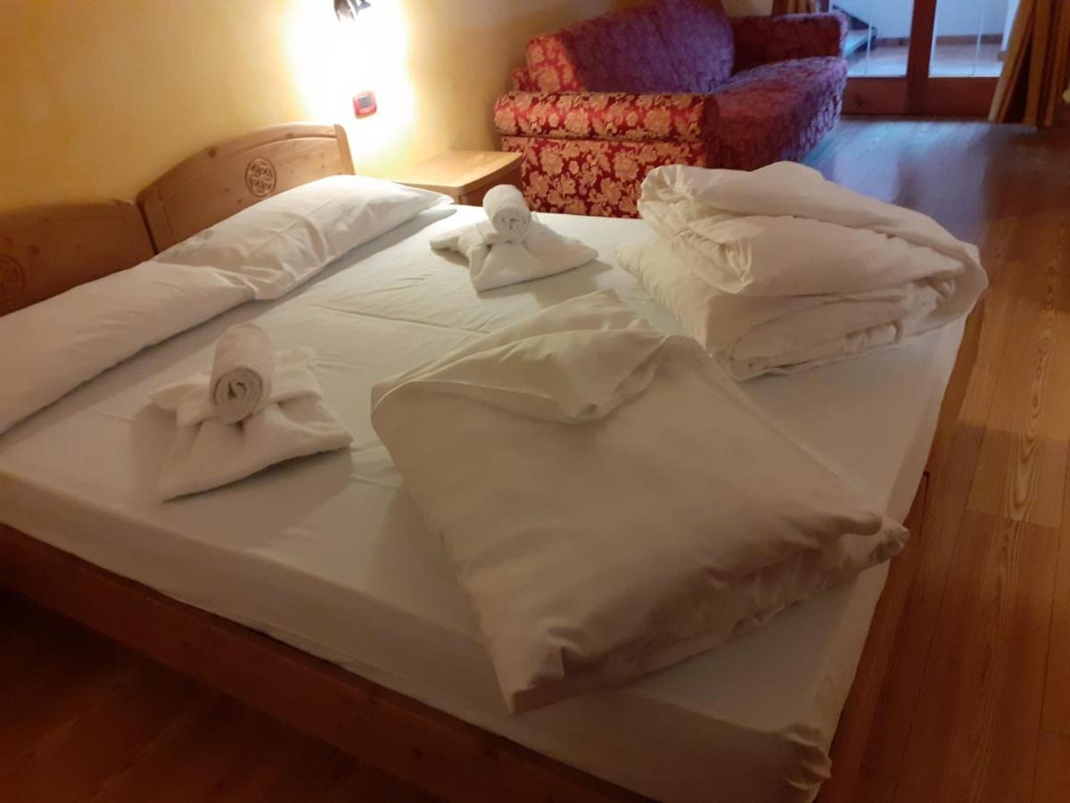 Hotel Dal Bracconiere โฟลการีดา ภายนอก รูปภาพ